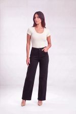 Body Feminino Modelador em Poliamida com Manga Curta