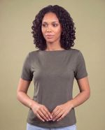 Blusa Feminina Básica Manga Curta em Viscolycra com Decote Canoa