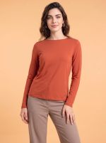 Blusa Feminina Básica em Malha com Decote Canoa