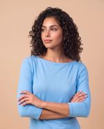 Blusa Feminina Básica Manga 3/4 em Viscolycra com Decote Canoa