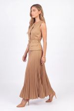 Conjunto Feminino Colete e Saia Plissada com Cinto