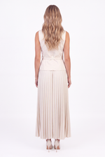 Conjunto Feminino Colete e Saia Plissada com Cinto