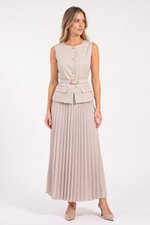 Conjunto Feminino Colete e Saia Plissada com Cinto