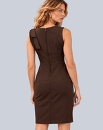 Vestido social com vivo acetinado e laço 