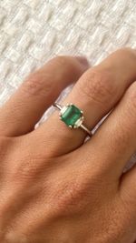 Anel Classic Esmeralda e Diamante