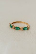 Meia Aliança Aura Esmeralda e Diamante