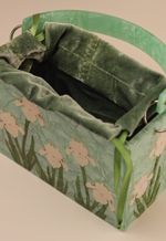 Bolsa Erivânia Madre Pérola