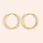 Brinco Ouro 18K Argola Redondo Torcido 105110