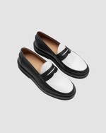 Loafer Legacy Preto e Off