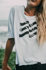 Camiseta Cropped Waves