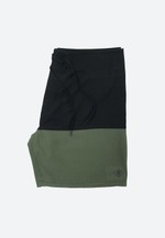 BOARDSHORT ULTRA LIGHT MARÉ - PRETO E VERDE MUSGO