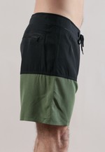 BOARDSHORT ULTRA LIGHT MARÉ - PRETO E VERDE MUSGO