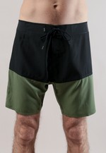 BOARDSHORT ULTRA LIGHT MARÉ - PRETO E VERDE MUSGO