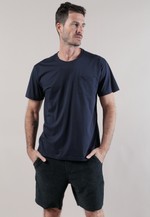 CAMISETA POCKET PIMA - AZUL MARINHO