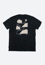 CAMISETA WHEN THE RIVER LOOKS BACK - PRETA