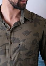 CAMISA TRUST THE TIDE - VERDE MUSGO