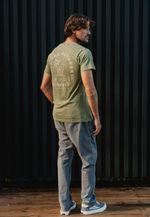 CAMISETA LIVIN THE OUTDOOR - VERDE MUSGO 