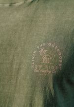 CAMISETA LIVIN THE OUTDOOR - VERDE MUSGO 