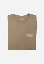 CAMISETA CABEÇA NAS ONDAS COLLAB SAL + THIPAN - VERDE MUSGO