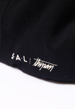 BONÉ ART DEPARTMENT COLLAB  SAL + THIPAN - PRETO