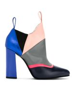 Bota Studio 44
