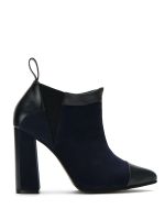 Bota Studio 43