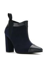 Bota Studio 43