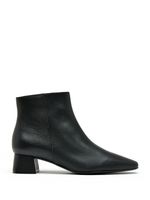 Bota Studio 183 