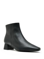 Bota Studio 183 