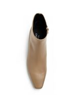 Bota Studio 183 