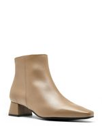 Bota Studio 183 
