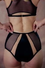 TOP MADONNA PRETO | MADONNA TOP BLACK