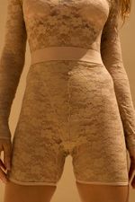 SHORT BUMPER RENDA BEGE | BUMPER BEIGE LACE SHORTS
