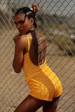SHORT BARDOT PAETÊ AMARELO | BARDOT SEQUIN YELLOW SHORTS
