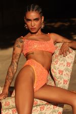 TOP VENTO PAETE LARANJA | ORANGE SEQUINS VENTO TOP