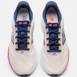 Tênis New Balance Fresh Foam 680V9 Feminino Bege