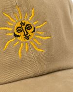 Boné Bege Sol Bordado