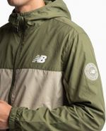 Jaqueta Corta-Vento New Balance Olive & Sand