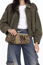 Clutch Snake com Fecho Kiss Lock