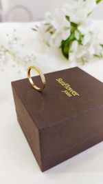 Meia Aliança Flores Ouro 18k