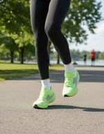 Tenis New Balance Fuelcell Rebel V5 Feminino
