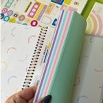 Caderno Colegial Tilibra Happy Colors Capa Dura - Folhas Coloridas Tom Pastel - 10 ou 1 Matéria