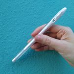 Caneta Branca Gel Uniball Signo Tom Pastel Ponta Fina 0.7mm