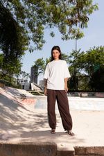 CALÇA TAFETÁ MARROM FAIXA LATERAL - STRIDE