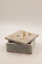 Escultura Caixa Quintal - DZT