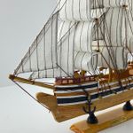 Escultura Barco Caravelas -  33CM
