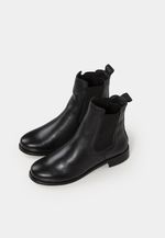 Bota Chelsea Couro Preto