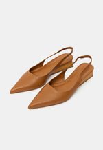 Scarpin Slingback Madeira Lina Couro Caramelo