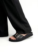 Slide Couro Isis Fivela Preto