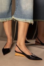 Scarpin Slingback Madeira Lina Cristal Preto
